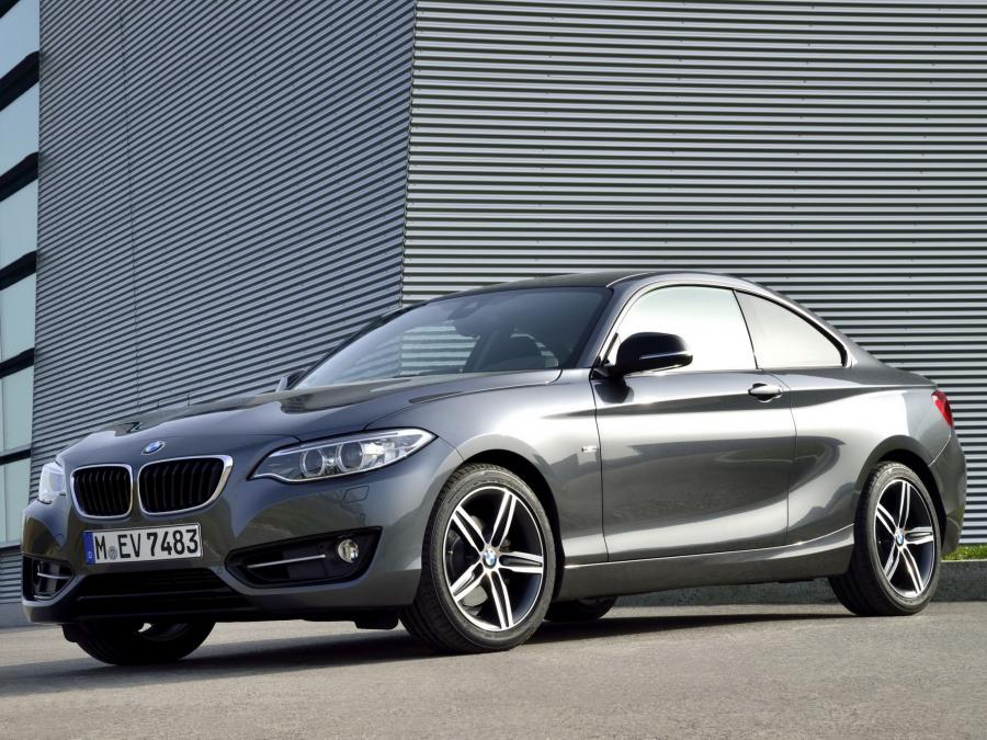  BMW 220i Coupe Sport Line 2014 года  (фото 2 из 11)
